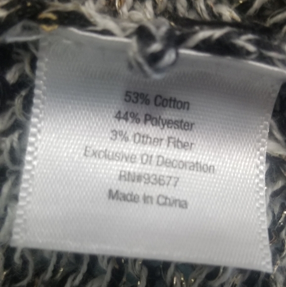 Ana Sweater Tee. Black & White Knit w/ Gold Sequins. Bow Tie Accent on Back. XL. - Picture 8 of 8